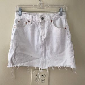 Levi’s white denim skirt